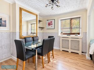 Dining room- click for photo gallery